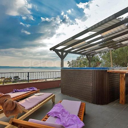 Holiday Home Darius With Hot Tub Makarska Eksteriør bilde