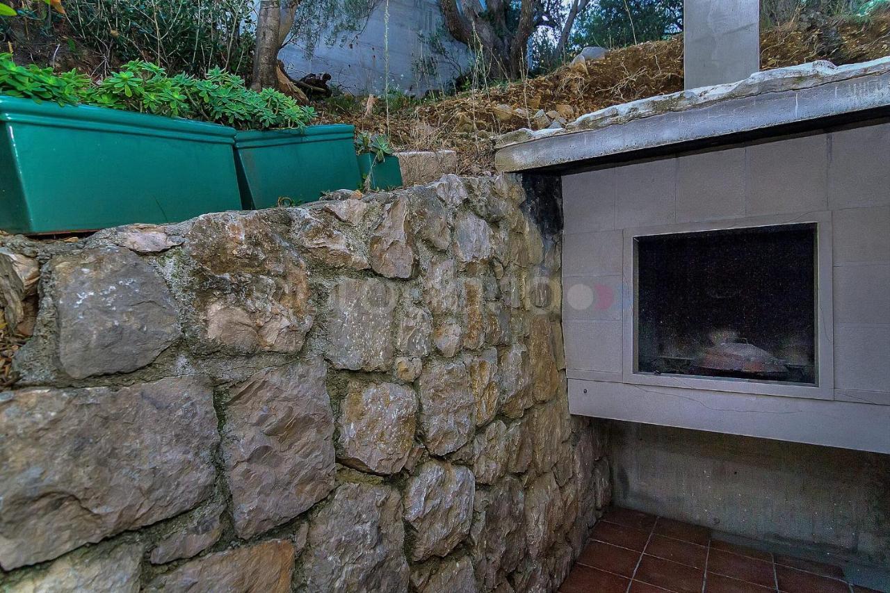 Holiday Home Darius With Hot Tub Makarska Eksteriør bilde